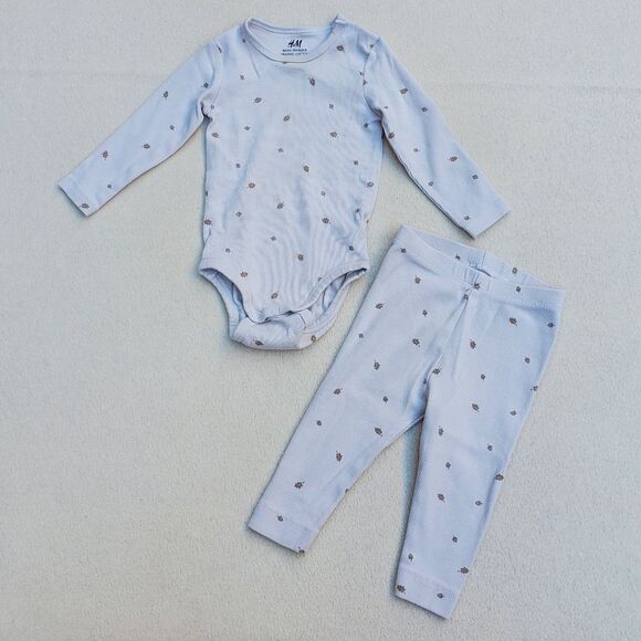 H&M 2 sets of long sleeve bodysuits and pants size 9 months - Picture 6 of 12